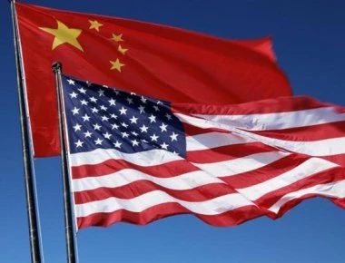 Άμεση αντίδραση των Κινέζων στους αμερικανικούς δασμούς: «Θα απαντήσουμε»